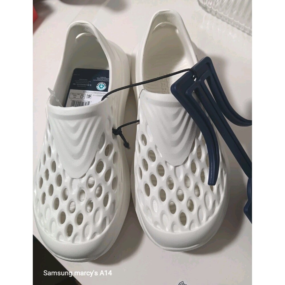Rugged Shark Slip On Water Sneakers Big Kids Size 11 White, Floatable, Washable